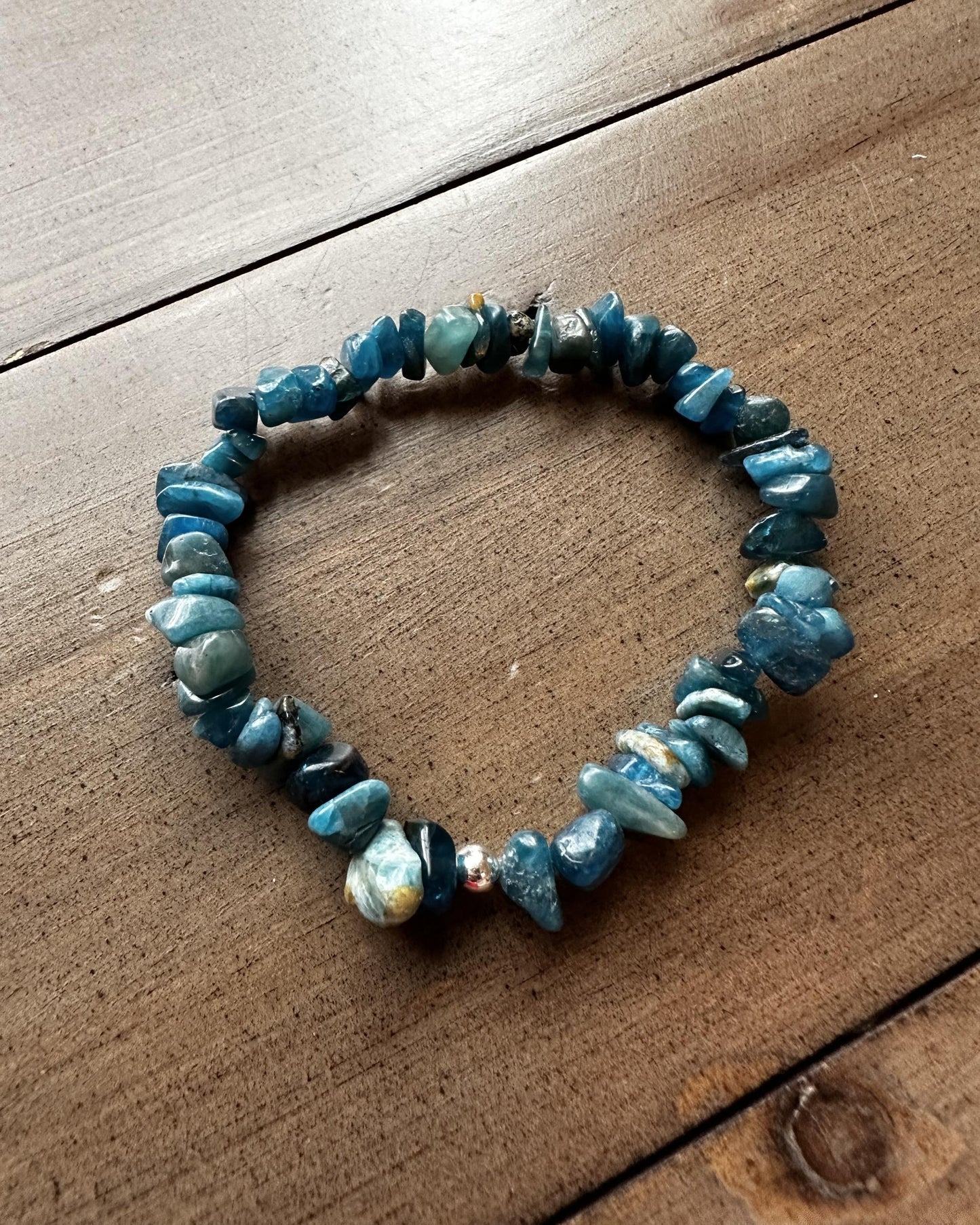 Winter Special Feature~Apatite Nugget: Crystal Stretchy Stacker